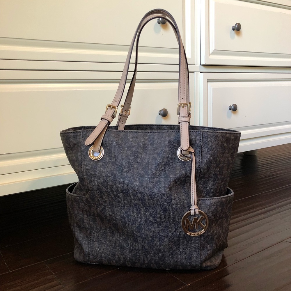 Michael Kors Jet Set Bag